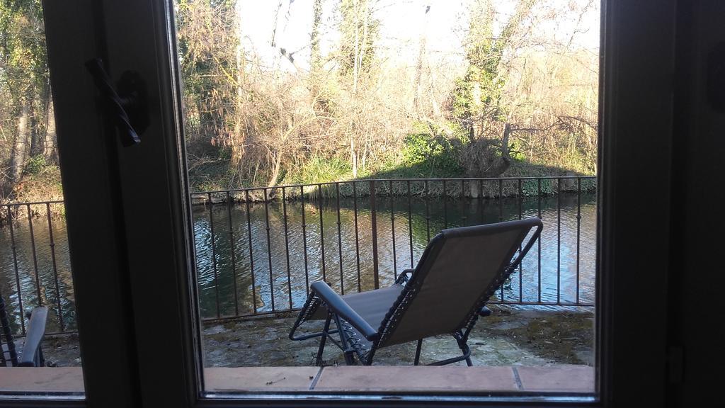 Maison Pres De L'Eau LʼIsle-sur-la-Sorgue Exteriör bild